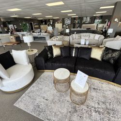 Black And Cream Sofa And Accent Chair 🪑 $49 Initial Payment 🥺same Day Delivery 🚚 
