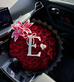 Inspo Ramo buchón bouquet 75 roses