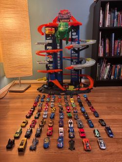 Hot Wheels Ultimate Garage Playset with Cars