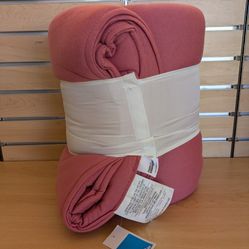 Room Essentials Pink Full/Queen Comforter 88x92 In Reversible All-season Bedding