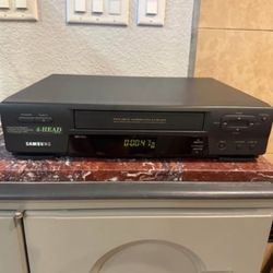 Samsung 4-Head VCR (Model VR5705)