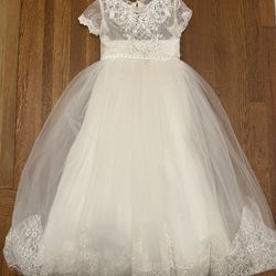 Flowergirl/ wedding  gown/ baptism / communion  dress