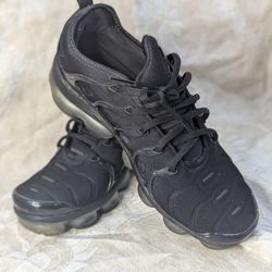 Nike Air VaporMax Plus "Triple Black" - Size 9 US - READ DESCRIPTION
