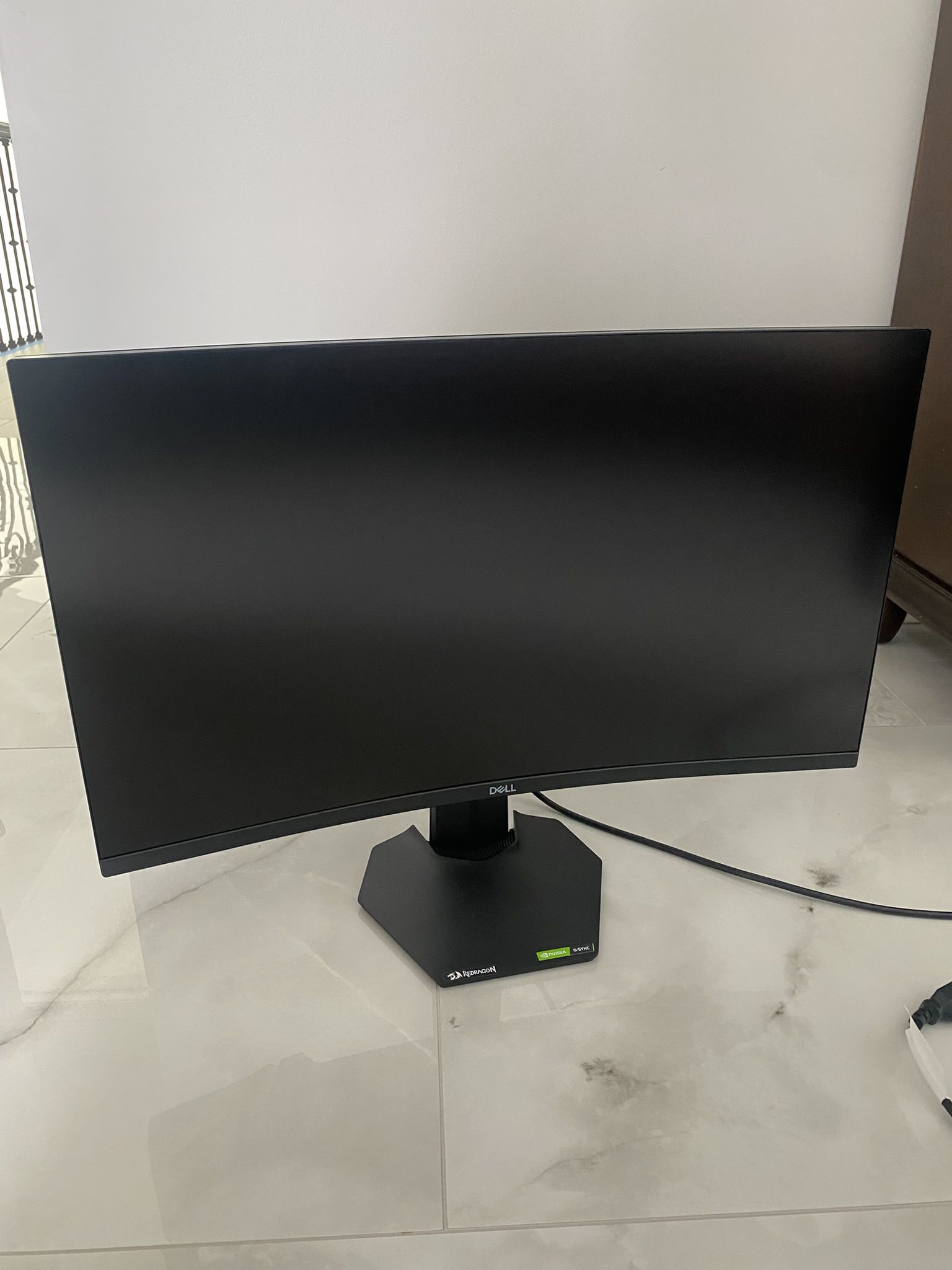 Dell Gaming Monitor 27 Inch Curved 144Hz
