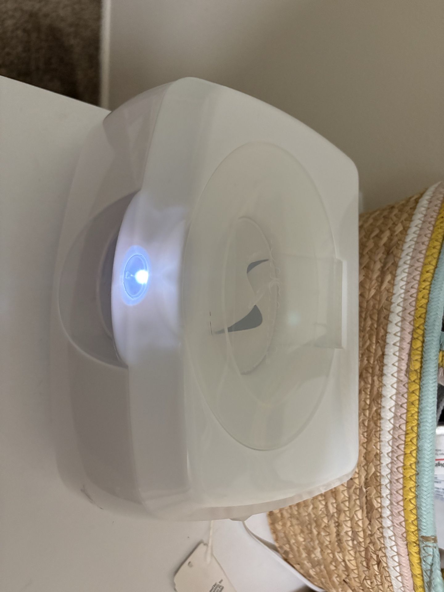 Baby wipe warmer