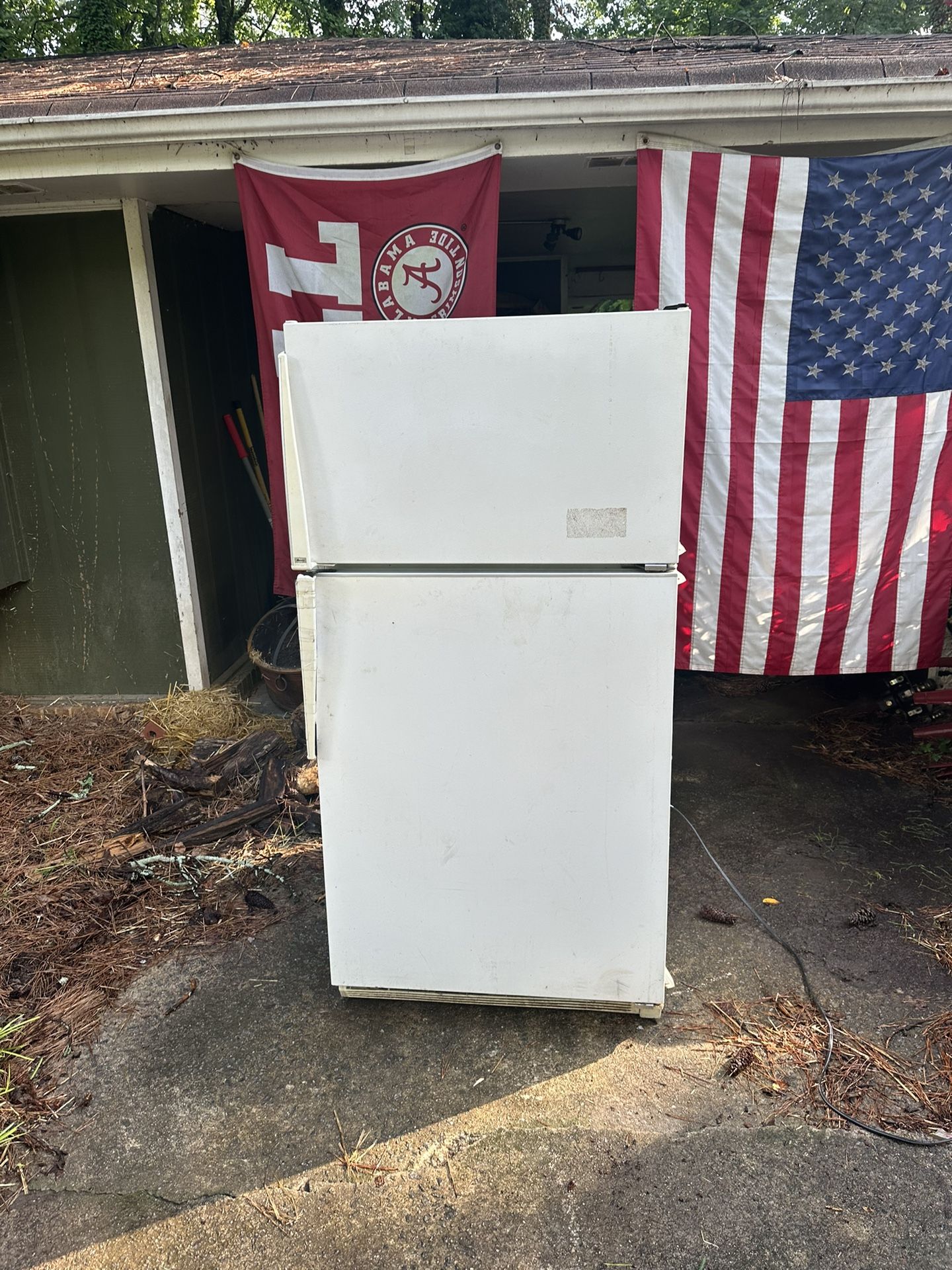 Used Amana Refrigerator Freezer