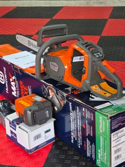 Brand New HUSQVARNA Power Axe 350i 40-volt 18-in Battery 7.5 Ah Chainsaw Battery Included Charger Included