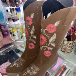 Western Style cowgirl  Boots 