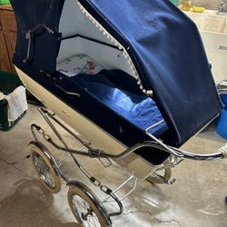 Vintage 1970s original perego baby carriage - great condition!