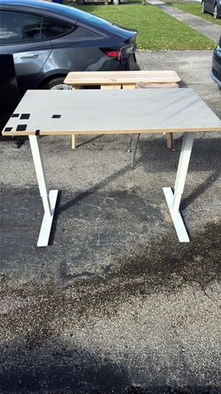 Wood Computer Desk With Metal Frame