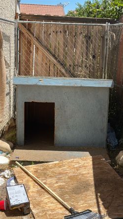 Dog House (Wood)