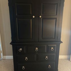 Broyhill Bedroom Set