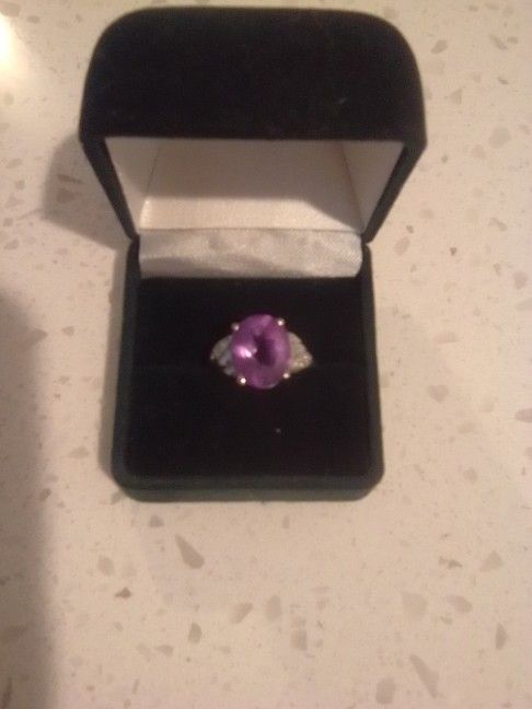 BEAUTIFUL AMETHYST RING π