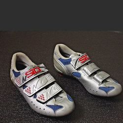 SIDI Cycling Shoes. WOMENS 5.5, 36 EU SMALL. SPD, clipless, spinning, MTB, road bike racing. Spin. Bicycle MOUNTAIN BIKE Shoes