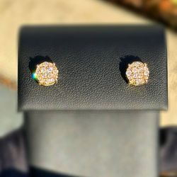 10k solid gold 1CTW Diamond Studs earrings