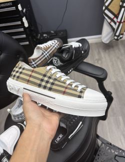 Burberry Men Shoes