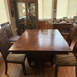 Dinning Room Table and Chairs 