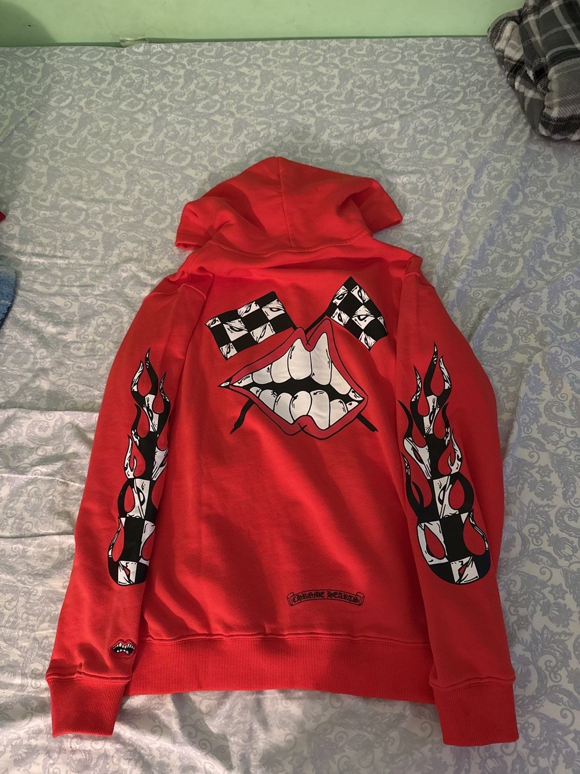 Red Chrome Heart Hooie