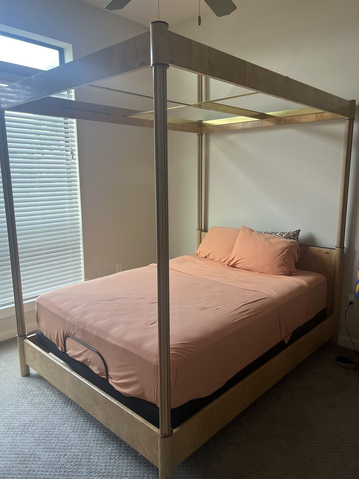Canopy Bed With Mirrors On Top