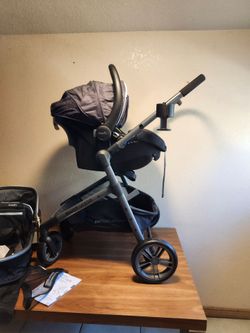 Evenflo Pivot Vizor Stroller