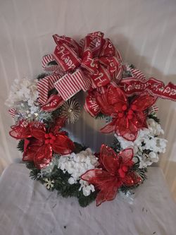 18-in Diameter Festive Christmas Reef