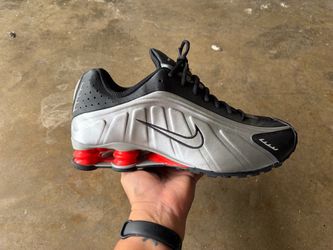 Mens Nike Shox R4 Black Metallic Silver