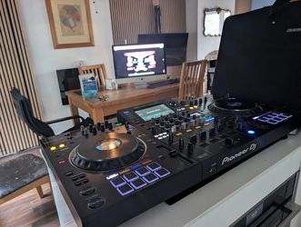 Pioneer DJ XDJ-XZ 4-channel mixer