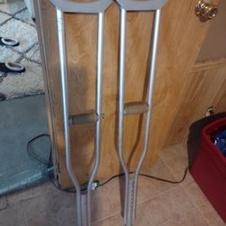 Crutches 