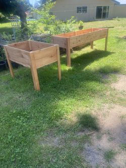 Cedar Standing Planter / Garden Boxes 