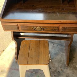 Desk Replica With stool