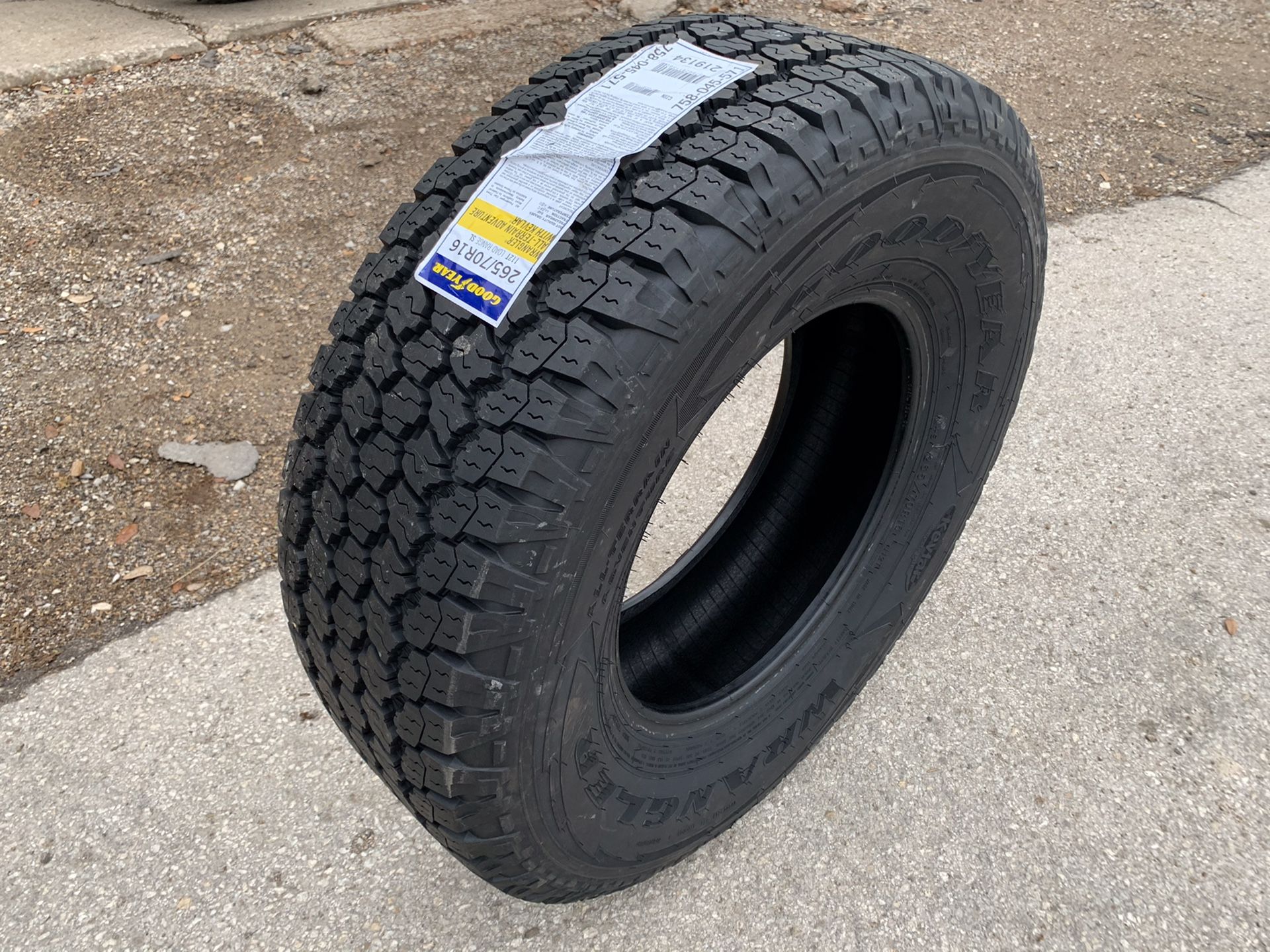 New Goodyear Wrangler All Terrain Tires 265/70R16 All-Terrain Tire with ...