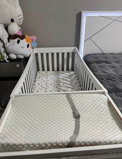 Graco crib plus more