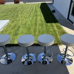 4 White Barstools ONLY USED ONCE