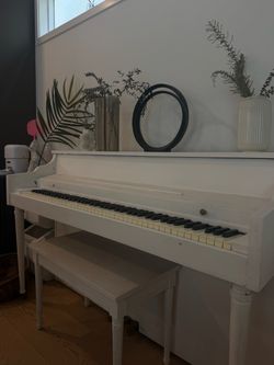 Old piano
