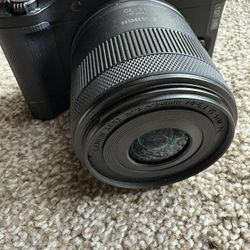 Cannon EOS R50 V