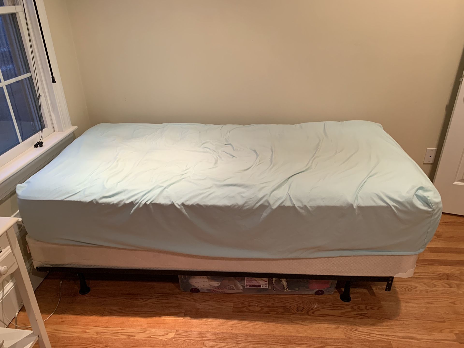 Simmons Beauty Sleep Twin Bed