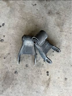 Shackles GMC/Chevy 99 And UP