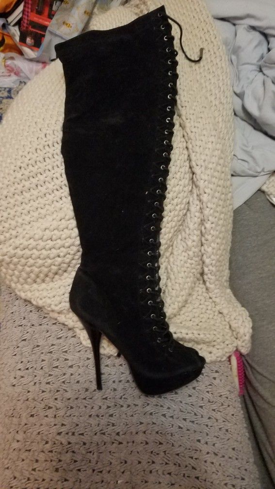 Black Suede Thigh High Bpots
