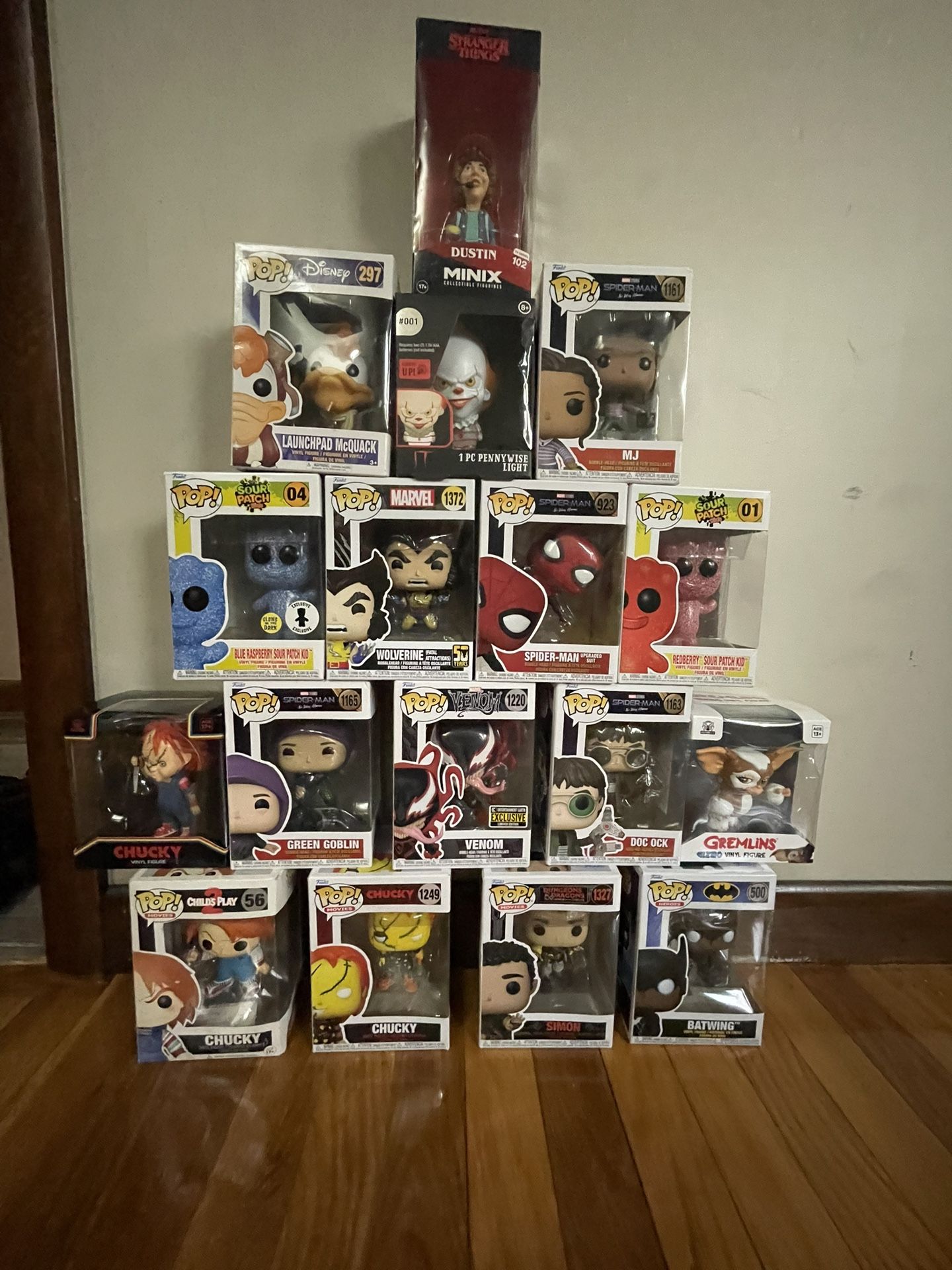 Vinyl Figures    Read Description 