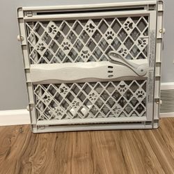 MYPET North States Pet gate 26-40” Wide