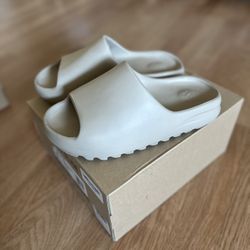 Used Adidas Yeezy Slides - Pure, 6M