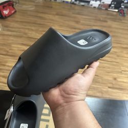 YEEZY SLIDE ONXY 