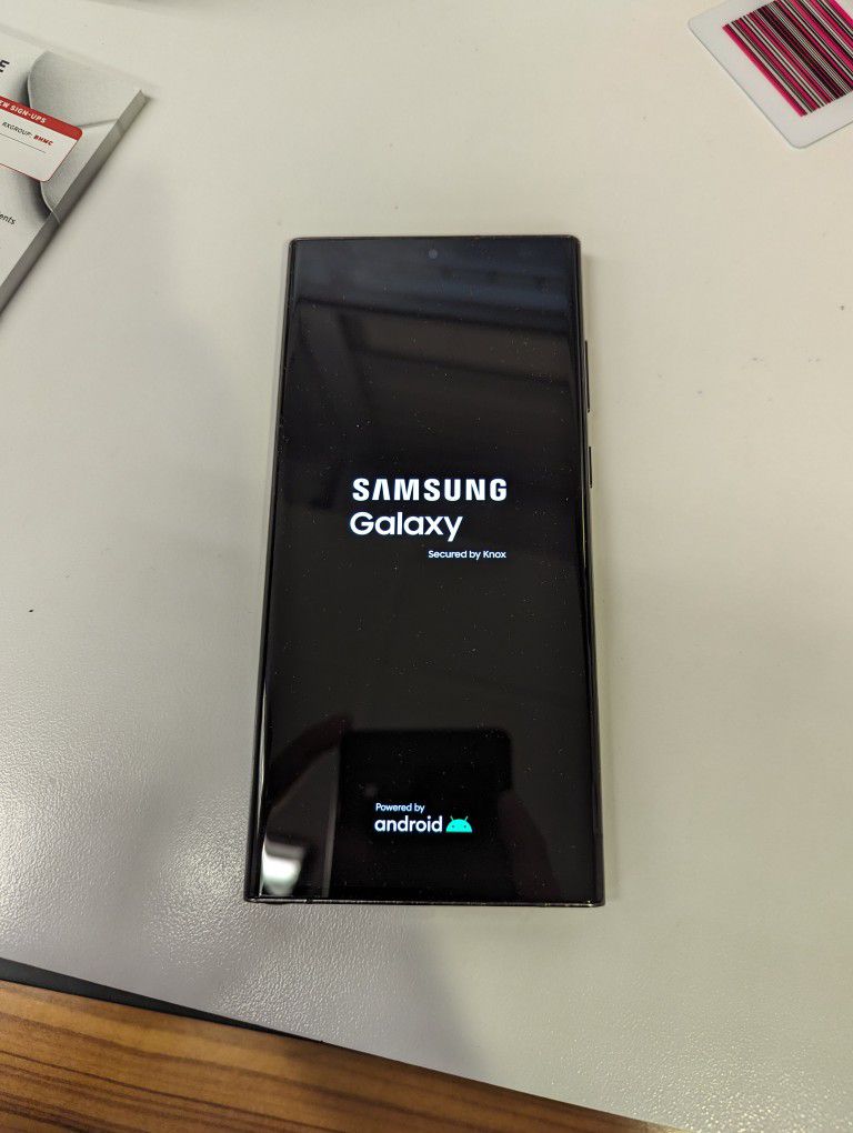 Samsung Galaxy S22 Ultra 128mg At&T-$600