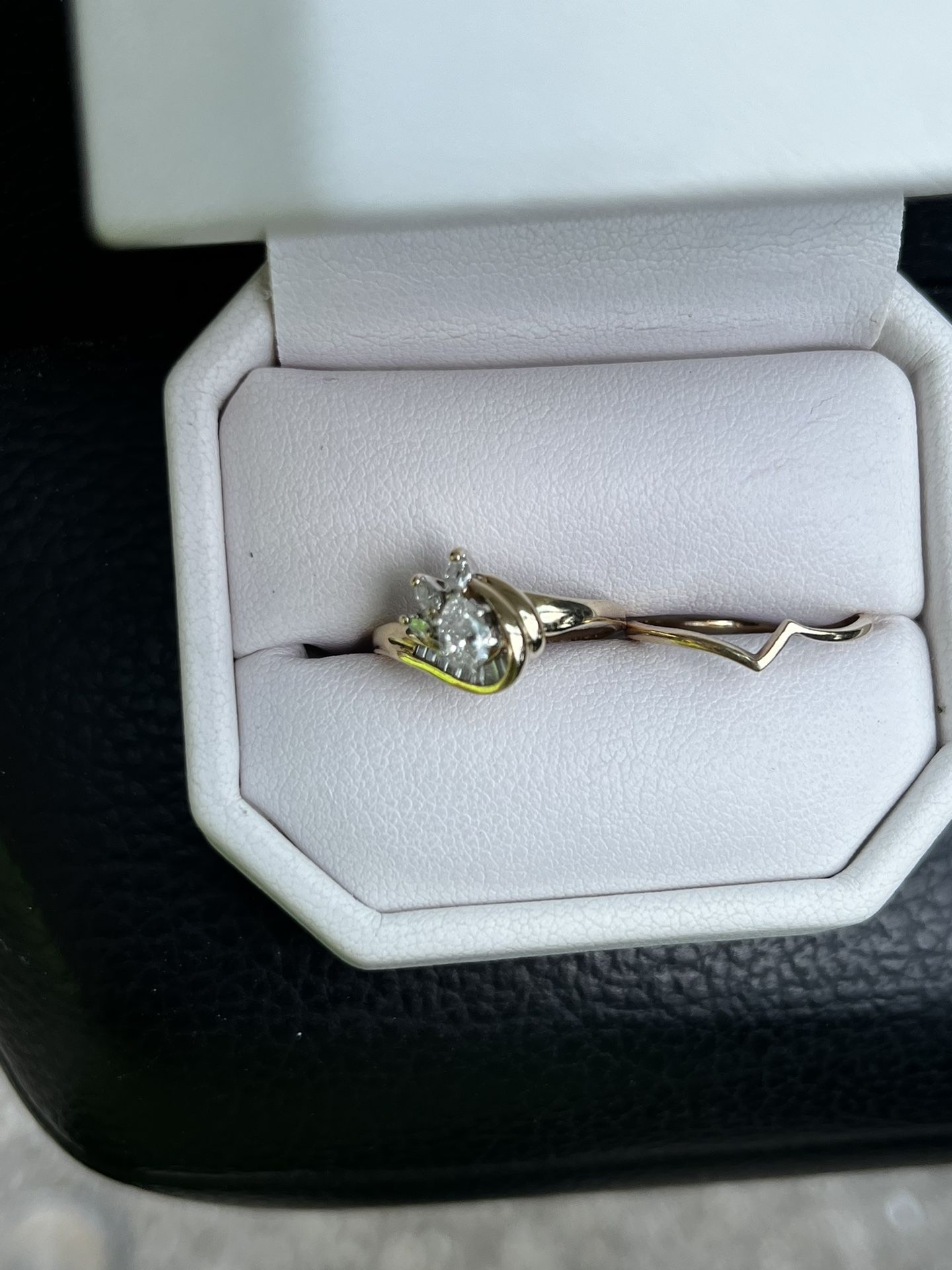 18 K Engagement Ring