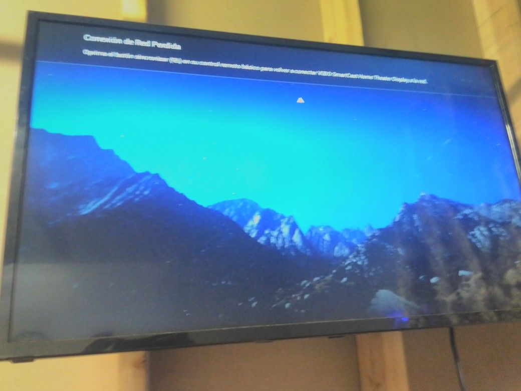 VIZIO 32" 1080p Full HD LED Smart TV -Streaming Compatible, 60Hz Refresh Rate With Wallmount No Remote
