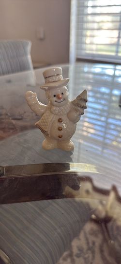 Lenox snowman figurine