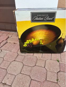 Hand crafted Italian bowl new in box