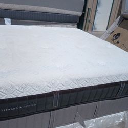 Stearns And Foster King Mattress And Box Spring 