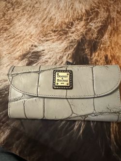 Dooney & Bourke wallet
