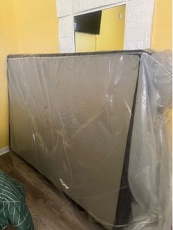 Boxspring with frame full-size Boxspring with frame full-size